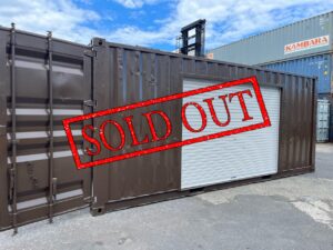 【横浜】中古20FTドライスチールコンテナ　外装塗装・右パネル3mシャッター付き(U2477068)