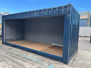 【横浜】中古20FTドライスチールコンテナ　外装塗装・右パネルフルシャッター付き(U2418039)