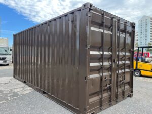 【横浜】中古20FTドライスチールコンテナ　外装塗装・右パネル3mシャッター付き(U2477068)