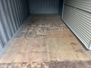 【横浜】中古20FTドライスチールコンテナ　外装塗装・右パネル3mシャッター付き(U2477068)