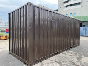 【横浜】中古20FTドライスチールコンテナ　外装塗装・右パネル3mシャッター付き(U2477068)