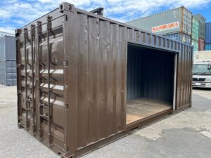 【横浜】中古20FTドライスチールコンテナ　外装塗装・右パネル3mシャッター付き(U2477068)