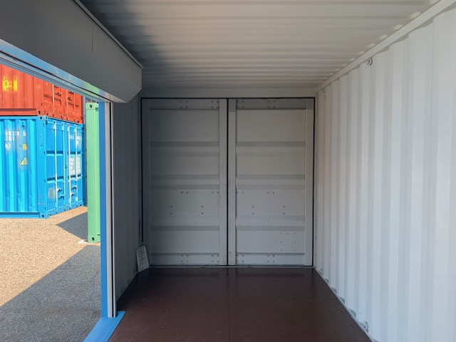 【神戸】中古20ft ドライスチールコンテナ 右パネル3mシャッター付き TKCU1401607