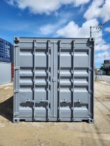 中古20FTドライスチールコンテナ TKCU8168255 2mシャッター、外装グレー錆止め塗装済み
