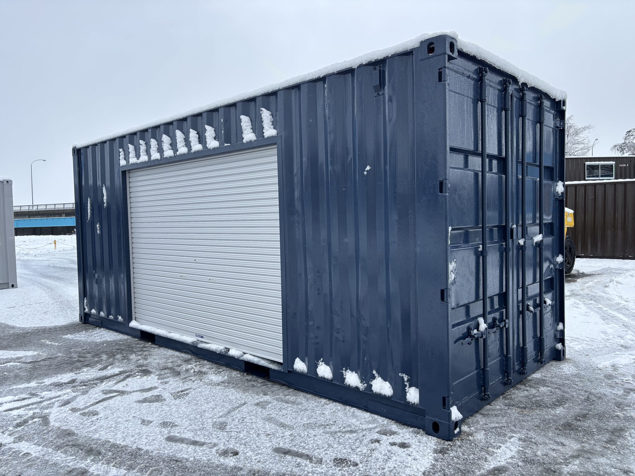 【北陸】中古20ft ドライスチールコンテナ　3mシャッター付き　紺色塗装