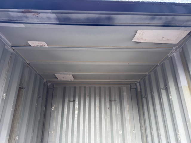 【神戸】中古10FT ドライスチールコンテナ（妻側ドア）　No.202