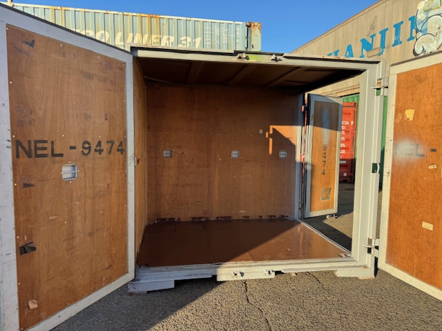 【神戸】中古6FT ドライスチールコンテナ（波板タイプ、L面ドア）TKCU9474