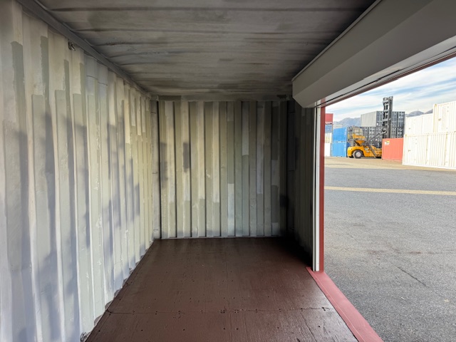 【神戸】中古20FT ドライスチールコンテナ 右パネル3mシャッター付き TKCU1039744