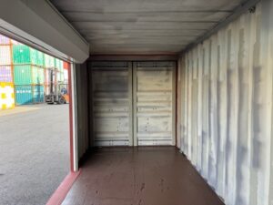 【神戸】中古20FT ドライスチールコンテナ 右パネル3mシャッター付き TKCU1039744