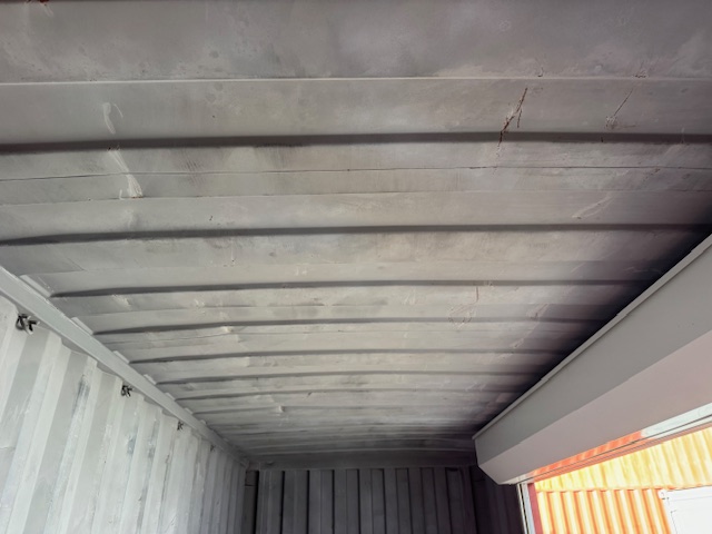 【神戸】中古20FT ドライスチールコンテナ 右パネル3mシャッター付き TKCU2104118