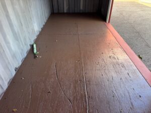 【神戸】中古20FT ドライスチールコンテナ 右パネル3mシャッター付き TKCU2104118