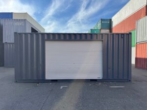 【神戸】中古20FT ドライスチールコンテナ 右パネル3mシャッター、ガラリ付き TKCU7722220