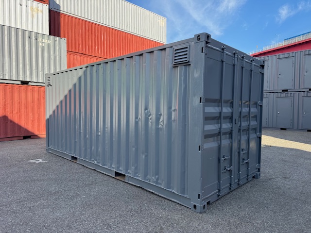 【神戸】中古20FT ドライスチールコンテナ 右パネル3mシャッター、ガラリ付き TKCU7722220