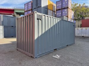 【神戸】中古20FT ドライスチールコンテナ 右パネル3mシャッター、ガラリ付き TKCU7722220