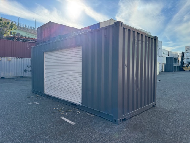 【神戸】中古20FT ドライスチールコンテナ 右パネル3mシャッター、ガラリ付き TKCU7722220