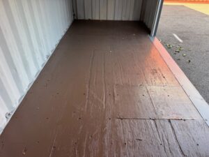 【神戸】中古20FT ドライスチールコンテナ 右パネル3mシャッター、ガラリ付き TKCU7722220