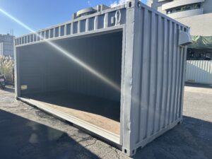 【横浜】中古20ftドライスチールコンテナ (中古　シャッター・ガラリ・換気扇付き)U2725600