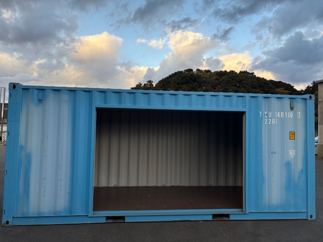 【福岡】中古20ftドライスチールコンテナ（右パネル3mシャッター）　TKCU1401607