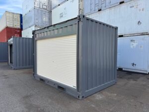 【神戸】中古12FT ドライスチールコンテナ シャッター付き、グレー塗装　TKCU962029