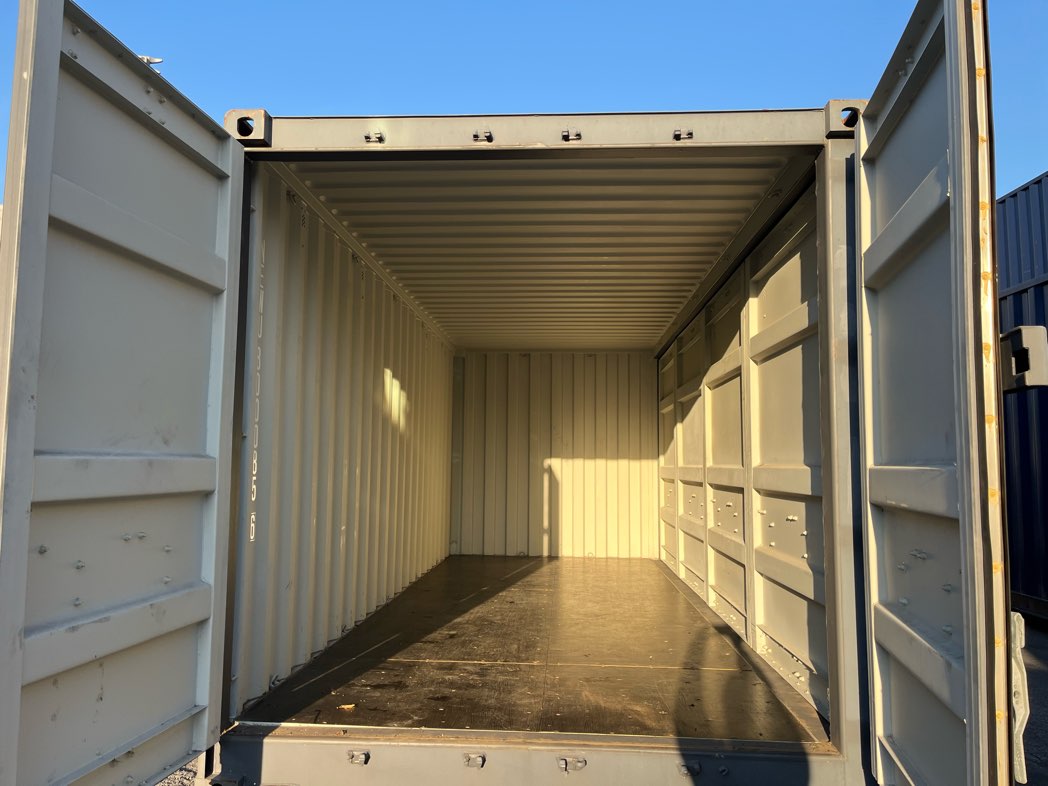 【横浜】新古20ftフルサイドオープンコンテナ（NEWU8000856）