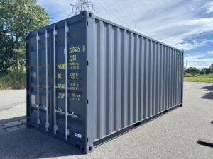 【北陸】新古20ft ドライスチールコンテナ　左中央3mシャッター付き