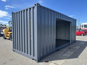 【北陸】新古20ft ドライスチールコンテナ　左中央3mシャッター付き