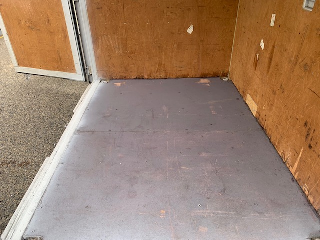 【神戸】中古6FT ドライスチールコンテナ（波板タイプ、L面ドア）TKCU9408