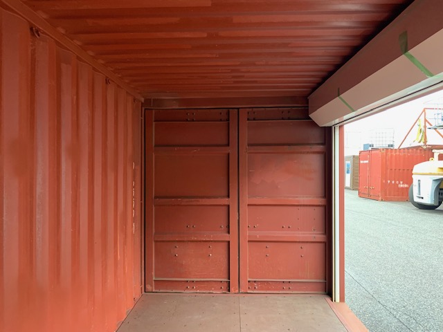 【神戸】中古20FT ドライスチールコンテナ 左ネルフルシャッター付き TKCU9622990