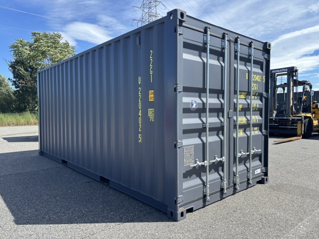 【北陸】新古20ft ドライスチールコンテナ　右中央3mシャッター付き
