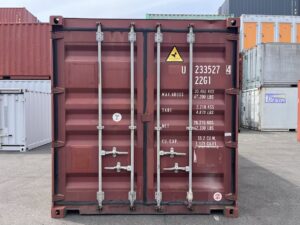 【横浜】中古20FTドライスチールコンテナ　右中央3Mシャッター付き(U2335274)