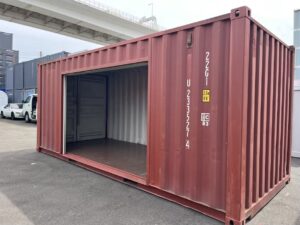 【横浜】中古20FTドライスチールコンテナ　右中央3Mシャッター付き(U2335274)