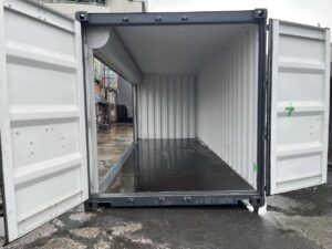 【横浜】高年式20FTドライスチールコンテナ　左パネル フルシャッター付き(NEWU2198997)