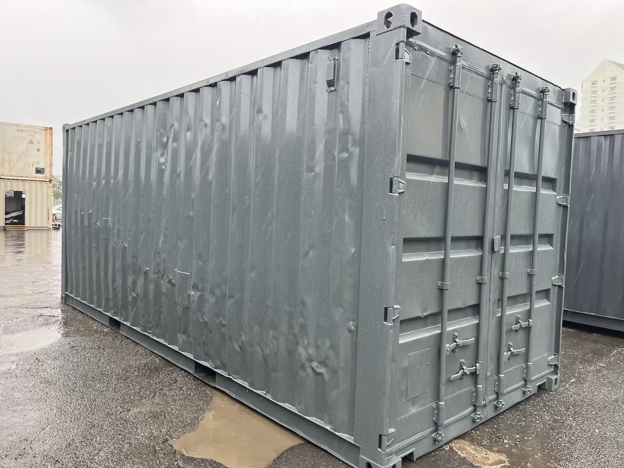 【横浜】中古20FTドライスチールコンテナ　右パネル フルシャッター付き(U2824705)
