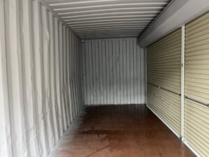 【横浜】中古20FTドライスチールコンテナ　右パネル フルシャッター付き(U2824705)