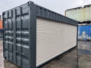 【横浜】中古20FTドライスチールコンテナ　右パネル フルシャッター付き(U1412080)