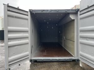 【横浜】中古20FTドライスチールコンテナ　右パネル フルシャッター付き(U1412080)