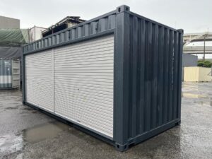 【横浜】高年式20FTドライスチールコンテナ　右パネル フルシャッター付き(NEWU2198831)