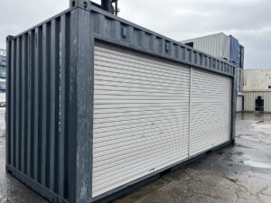 【横浜】高年式20FTドライスチールコンテナ　左パネル フルシャッター付き(NEWU2198997)