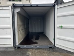 【横浜】高年式20FTドライスチールコンテナ　左パネル フルシャッター付き(NEWU2198997)