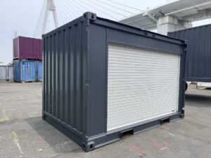 【横浜】中古12FTドライスチールコンテナ　外装塗装、ドア面シャッター付き(DM80425)