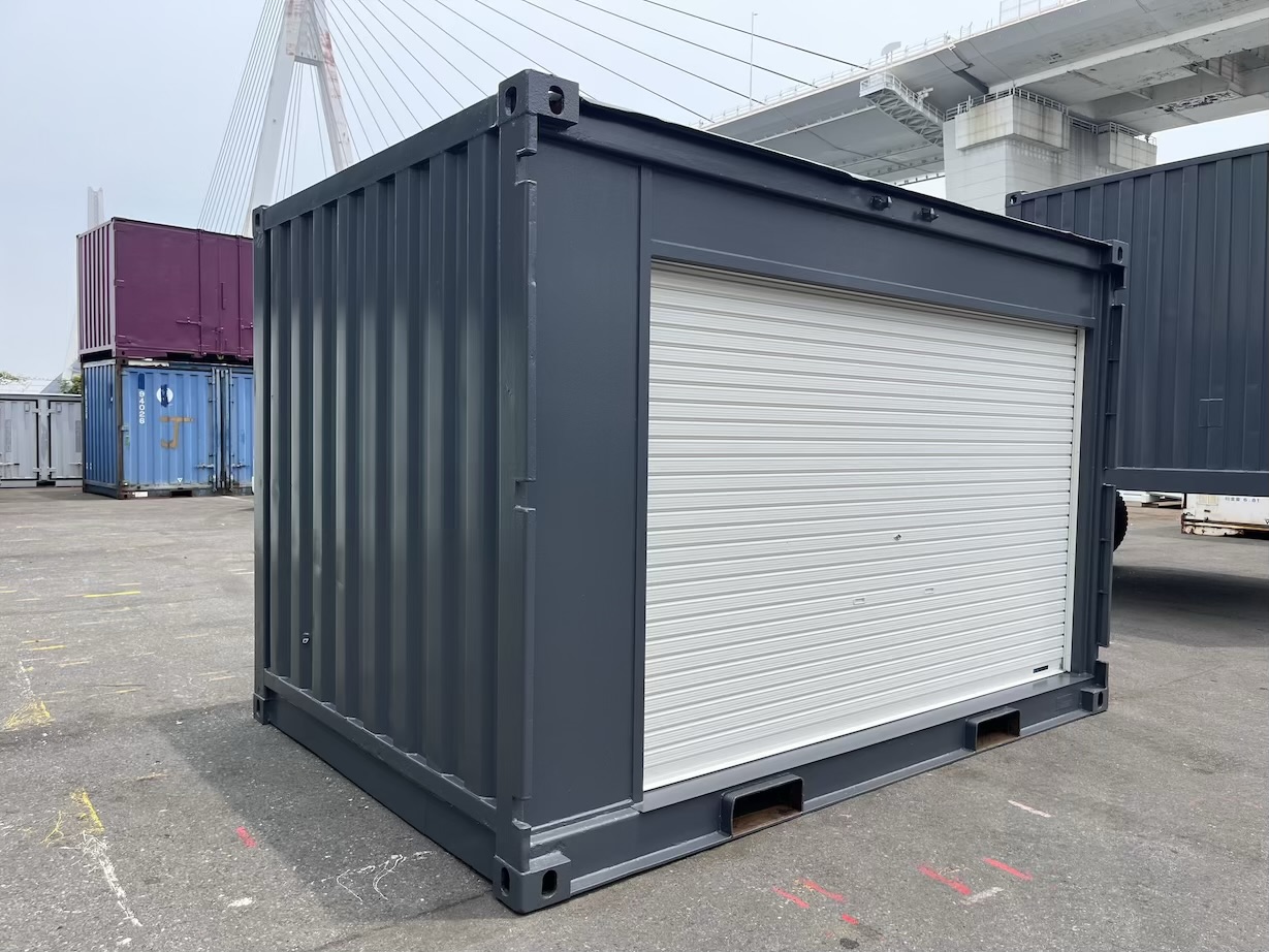 【横浜】中古12FTドライスチールコンテナ　外装塗装、ドア面シャッター付き(DM80425)