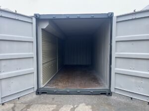 【横浜】中古20FTドライスチールコンテナ　左パネル フルシャッター付き(U2781957)