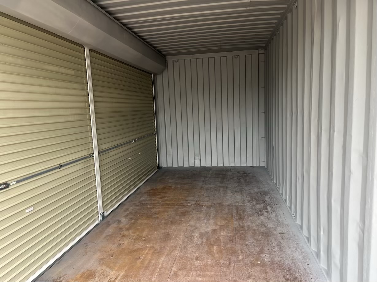 【横浜】中古20FTドライスチールコンテナ　左パネル フルシャッター付き(U2781957)