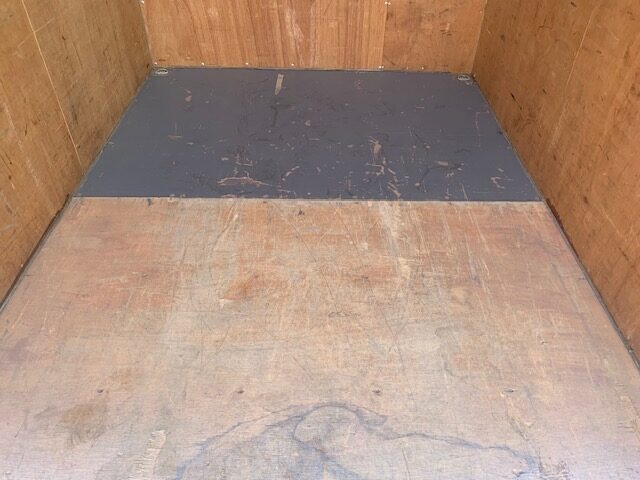 【神戸】中古6FT ドライスチールコンテナ（波板タイプ）TKCU1067